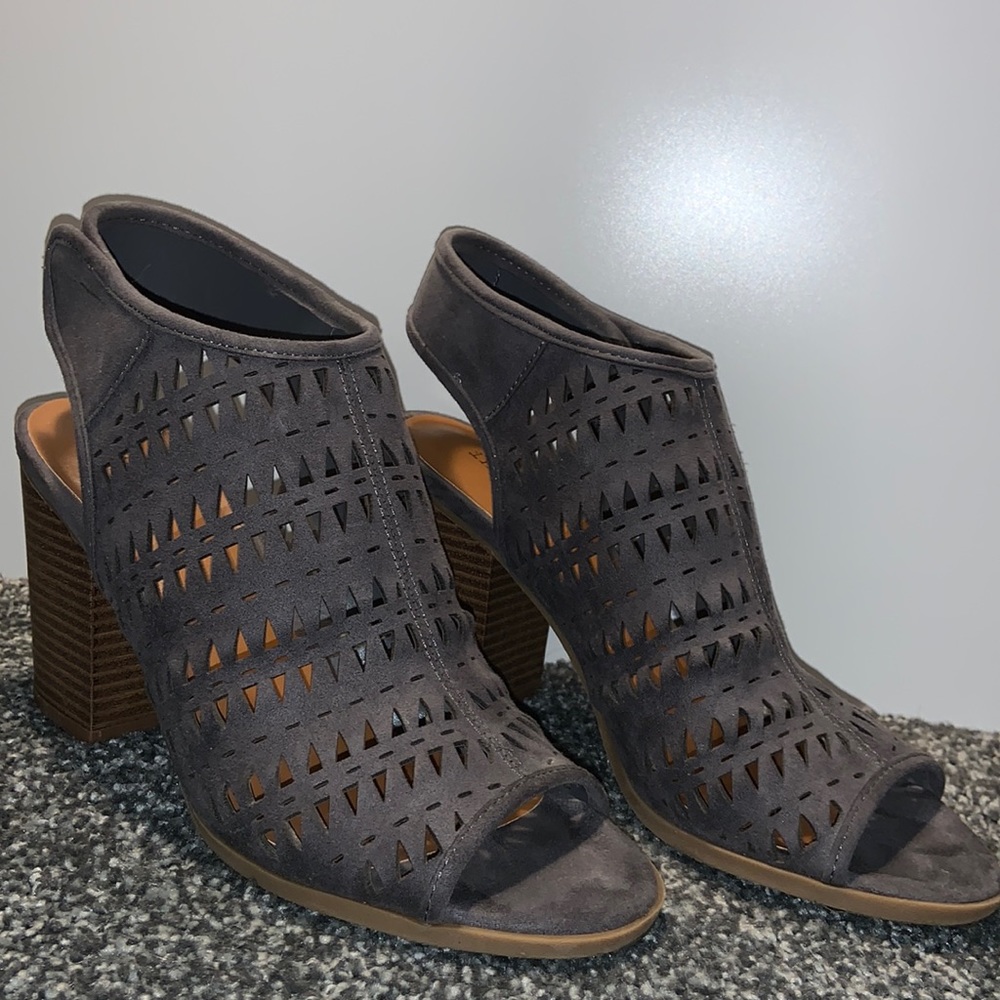 Indigo Rd. Triangle Perforated Booties